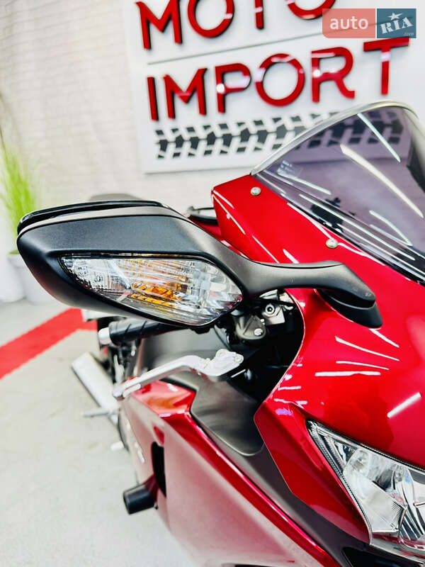 Спортбайк Honda CBR 1000RR 2009 в Одесі фото 23 Спортбайк Honda CBR 1000RR 2009 в Одесі