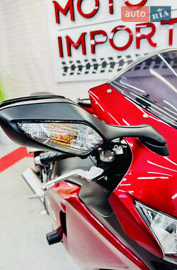 Спортбайк Honda CBR 1000RR 2009 в 