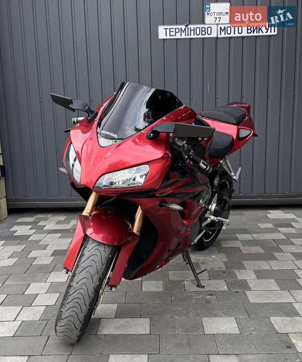 Спортбайк Honda CBR 1000RR 2006 в Днепре