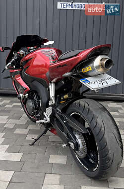 Спортбайк Honda CBR 1000RR 2006 в  фото 9 Спортбайк Honda CBR 1000RR 2006 в