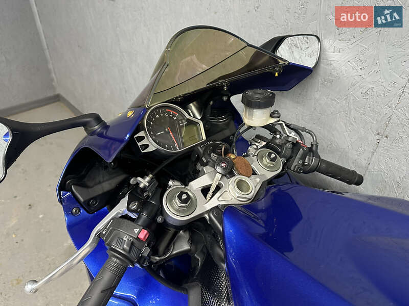 Спортбайк Honda CBR 1000RR 2008 в Ніжині фото 8 Спортбайк Honda CBR 1000RR 2008 в Ніжині