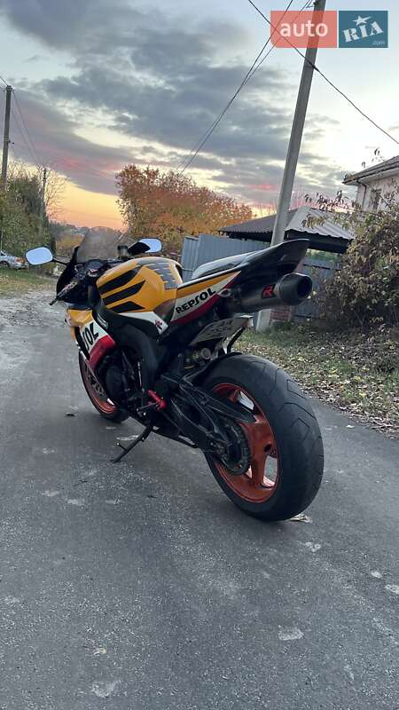 Спортбайк Honda CBR 1000RR 2007 в Гореничах