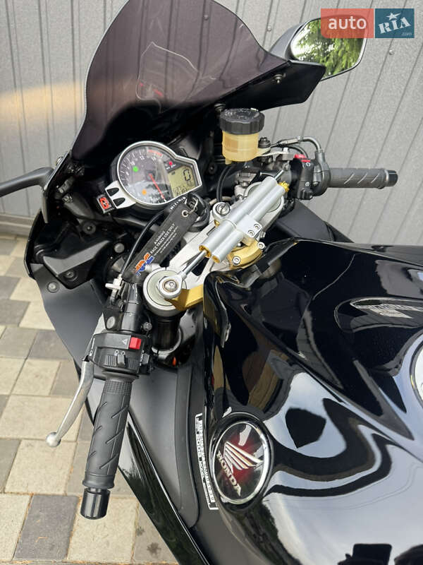 Спортбайк Honda CBR 1000RR 2008 в Новомосковську