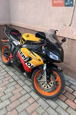 Спортбайк Honda CBR 1000RR 2007 в Гореничах