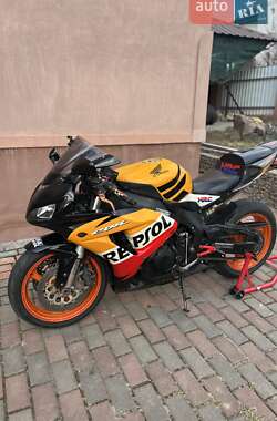 Спортбайк Honda CBR 1000RR 2007 в Гореничах