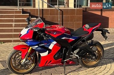 Спортбайк Honda CBR 1000RR 2023 в Одессе