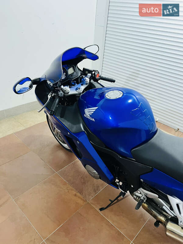 Мотоцикл Спорт-туризм Honda CBR 1100XX Blackbird 2003 в Києві