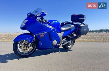 Спортбайк Honda CBR 1100XX 2000 в 