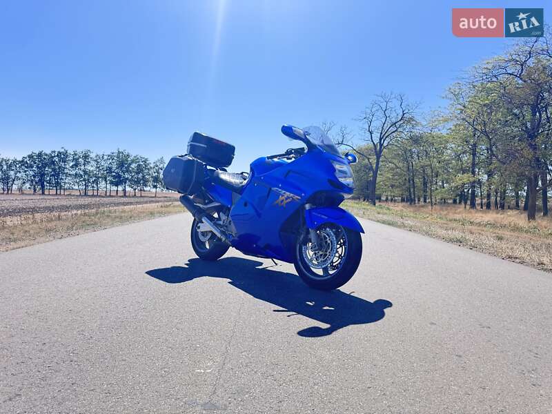 Спортбайк Honda CBR 1100XX 2000 в Татарбунарах