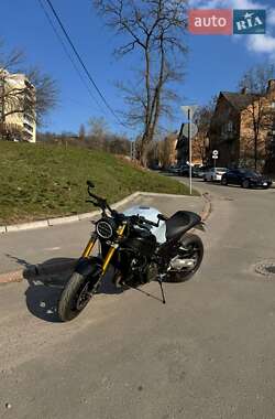 Спортбайк Honda CBR 1100XX 2001 в Киеве