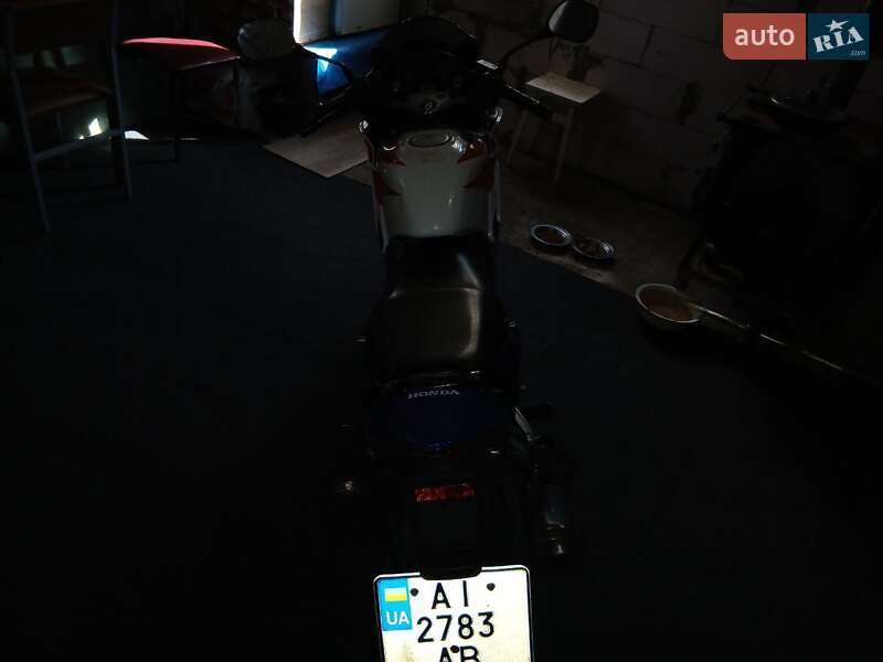 Грузовые мотороллеры, мотоциклы, скутеры, мопеды Honda CBR 125R 2009 в 
