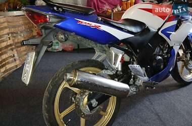Грузовые мотороллеры, мотоциклы, скутеры, мопеды Honda CBR 125R 2009 в 