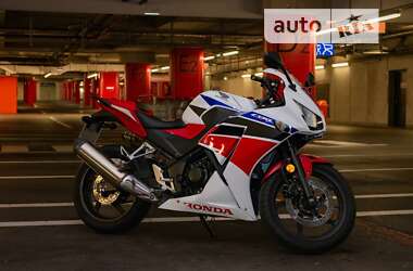 Спортбайк Honda CBR 250R 2014 в Киеве