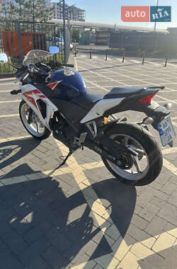 Спортбайк Honda CBR 250R 2012 в Крюковщине