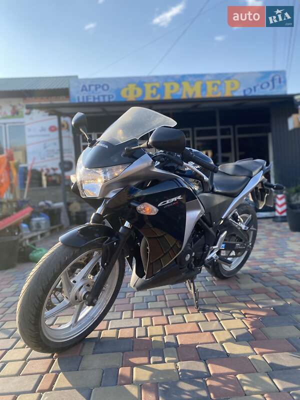 Мотоцикл Классік Honda CBR 250R 2012 в Городищеві фото Мотоцикл Классік Honda CBR 250R 2012 в Городищеві