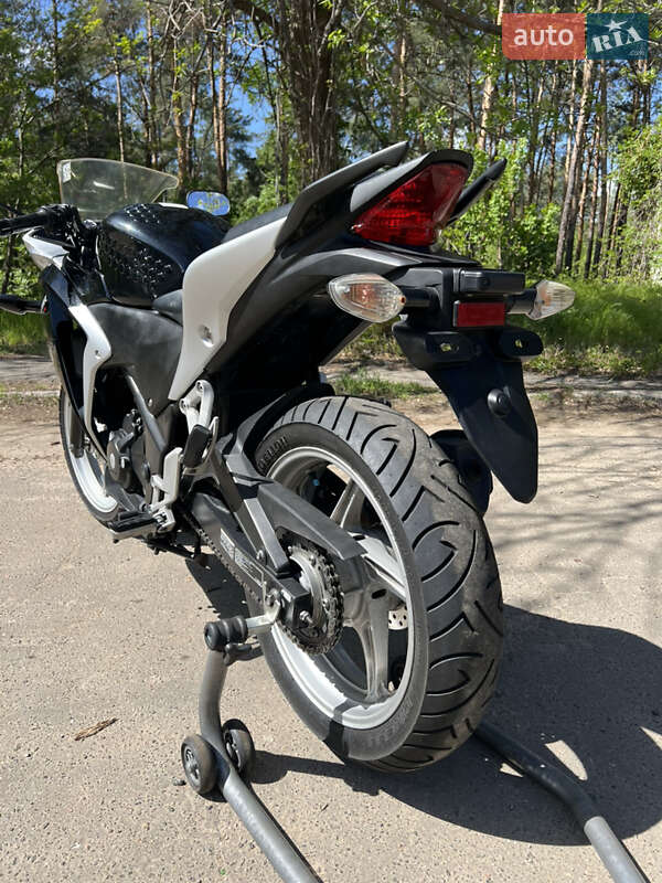 Мотоцикл Спорт-туризм Honda CBR 250R 2011 в Киеве