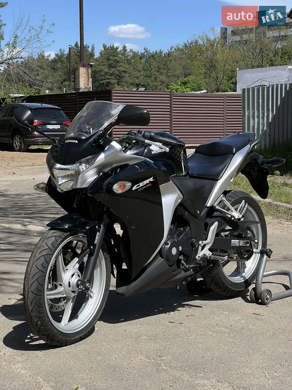 Мотоцикл Спорт-туризм Honda CBR 250R 2011 в Киеве