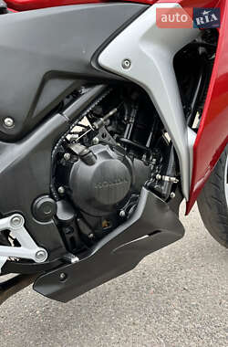 Мотоцикл Спорт-туризм Honda CBR 250R 2011 в 