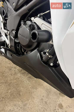 Мотоцикл Спорт-туризм Honda CBR 250R 2012 в 
