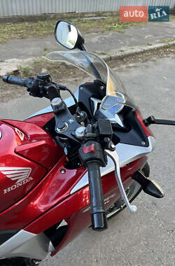 Мотоцикл Спорт-туризм Honda CBR 250R 2011 в 
