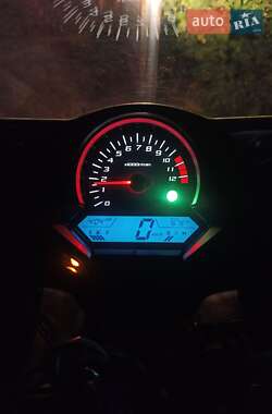 Спортбайк Honda CBR 250R 2011 в 