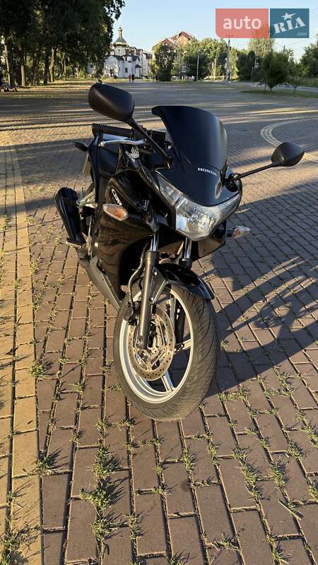 Спортивные снегоходы Honda CBR 250R 2012 в Киеве