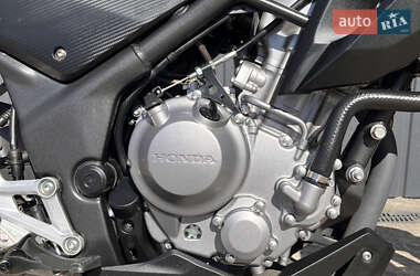 Мотоцикл Без обтекателей (Naked bike) Honda CBR 250R 2015 в 