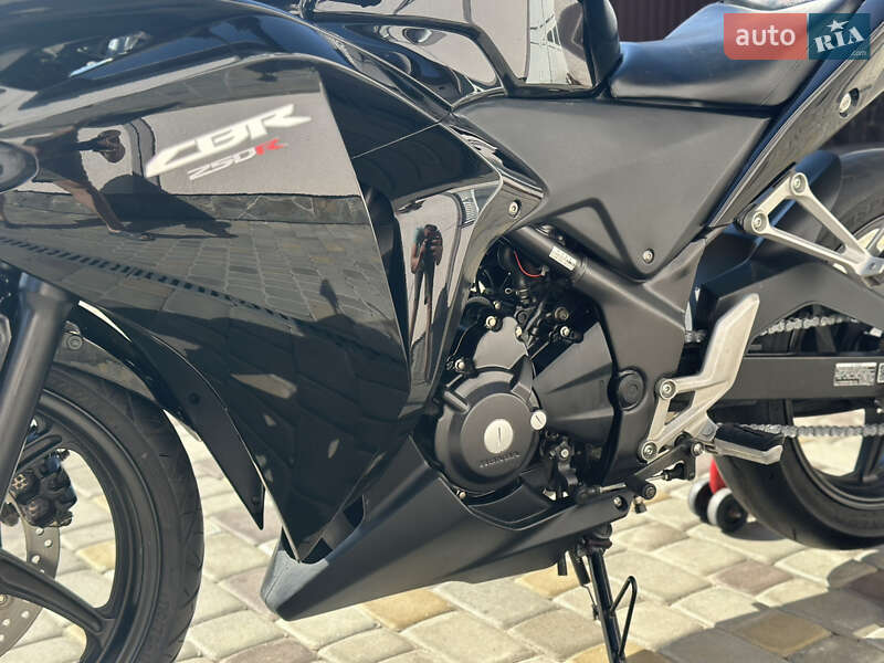 Спортбайк Honda CBR 250R 2013 в Львове