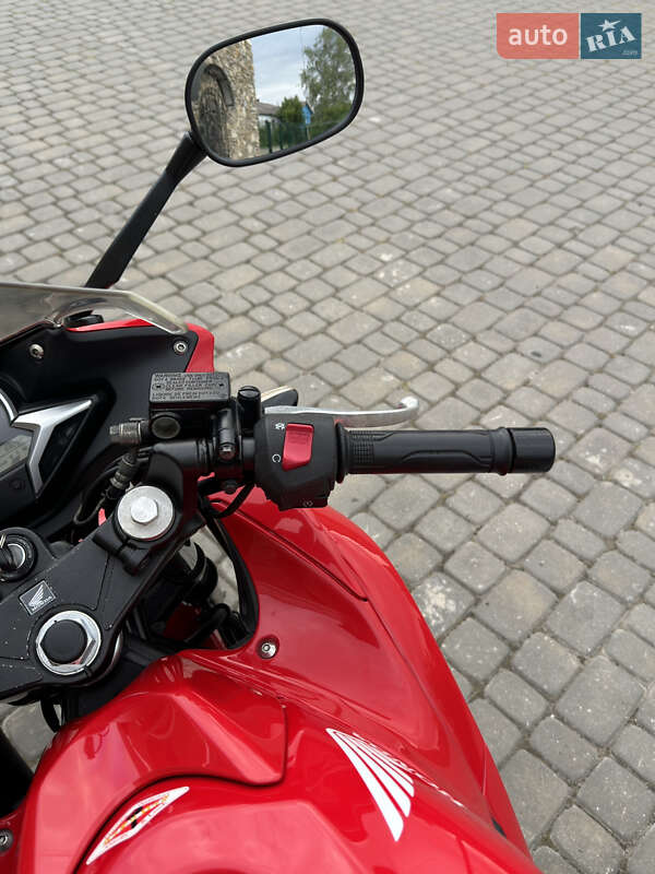 Спортбайк Honda CBR 250R 2016 в Городку