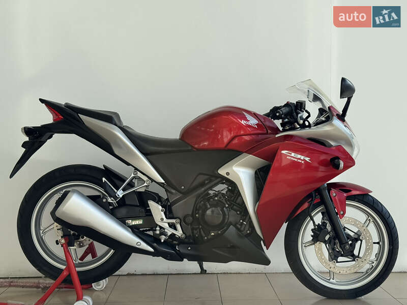 Спортбайк Honda CBR 250R 2015 в Киеве