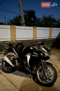 Спортбайк Honda CBR 250R 2012 в Корсуне-Шевченковском