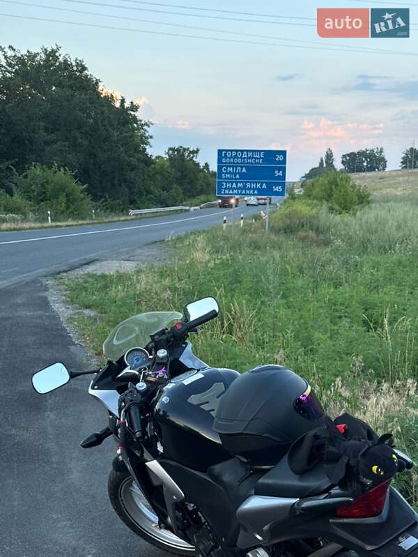 Спортбайк Honda CBR 250R 2012 в Корсунь-Шевченківському