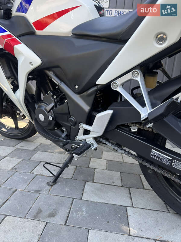 Спортбайк Honda CBR 250R 2013 в Дніпрі фото 9 Спортбайк Honda CBR 250R 2013 в Дніпрі