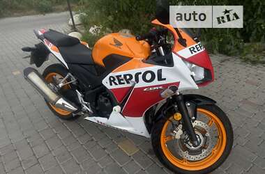 Спортбайк Honda CBR 300R 2015 в Одессе