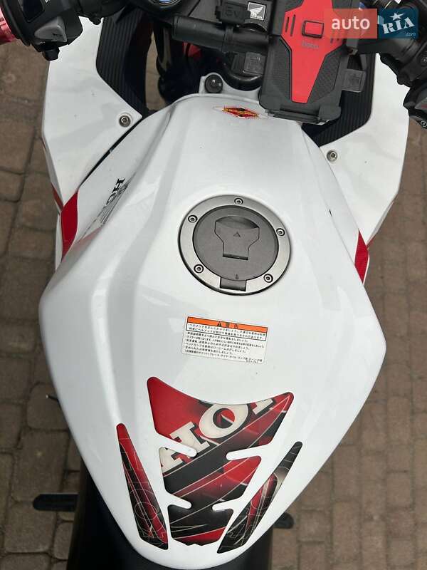 Спортбайк Honda CBR 400R 2016 в Ірпені