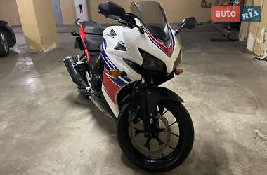 Спортбайк Honda CBR 400R 2014 в Києві