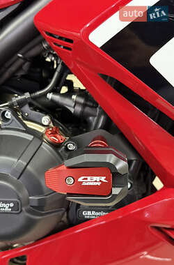 Спортбайк Honda CBR 400R 2021 в 
