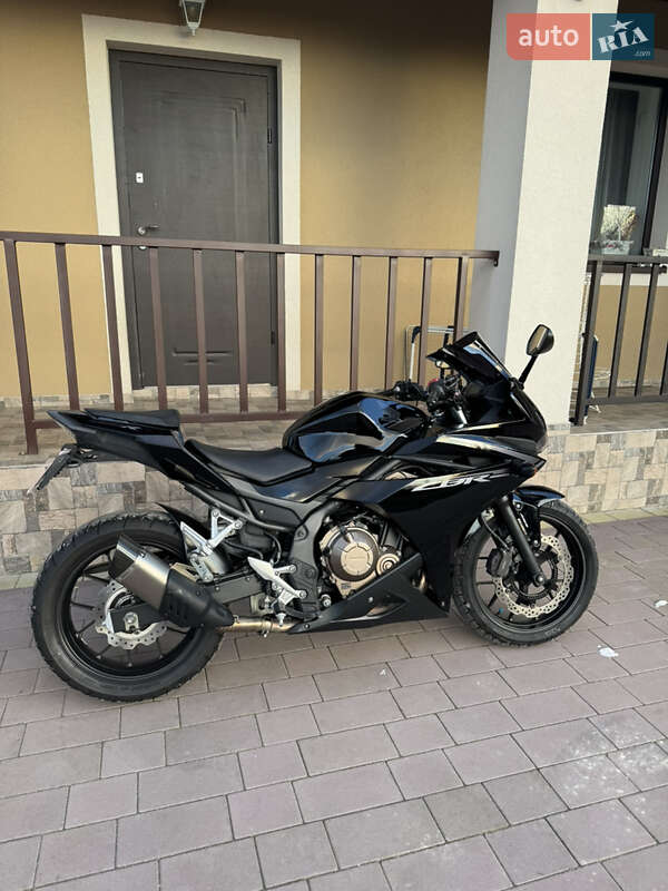 Honda CBR 400R 2017