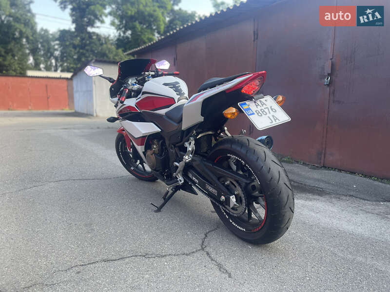 Спортбайк Honda CBR 400R 2019 в Киеве
