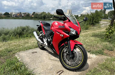 Спортбайк Honda CBR 400R 2013 в 
