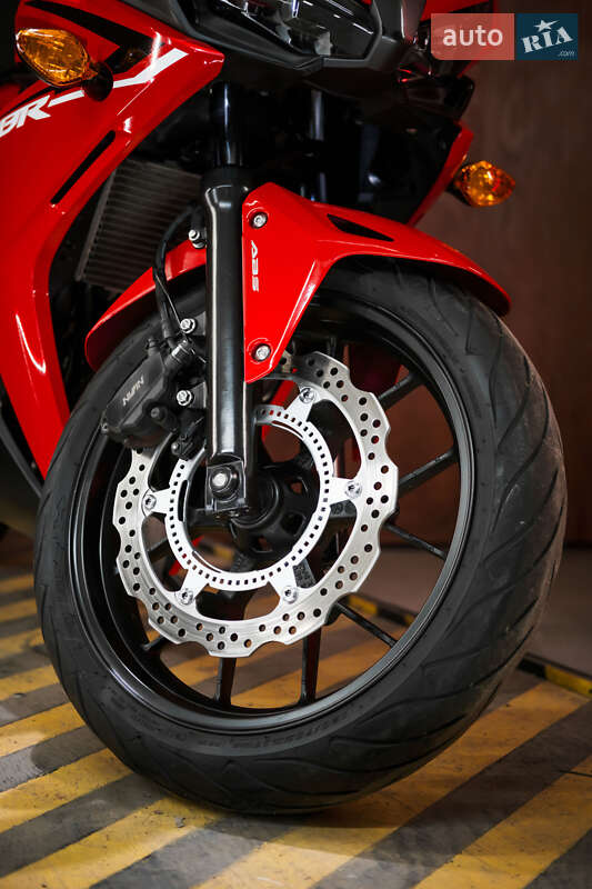 Спортбайк Honda CBR 400R 2015 в Днепре