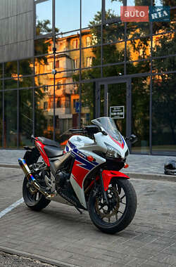 Спортбайк Honda CBR 400R 2013 в Запорожье