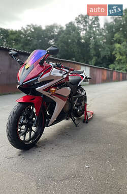 Спортбайк Honda CBR 400R 2019 в 