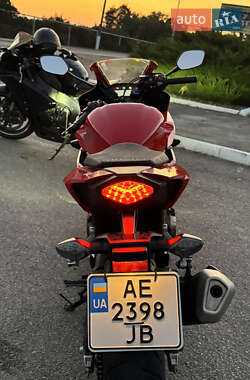 Мотоцикл Спорт-туризм Honda CBR 400R 2016 в 