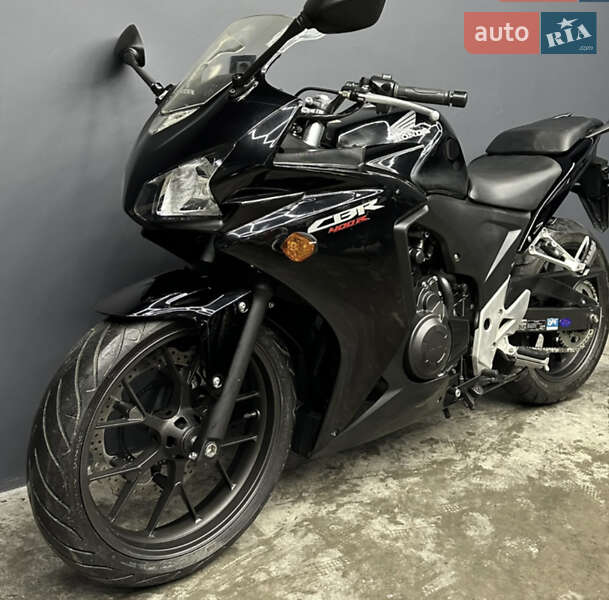 Honda CBR 400R 2013
