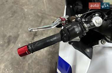 Спортбайк Honda CBR 400R 2013 в 