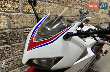 Спортбайк Honda CBR 400R 2013 в 