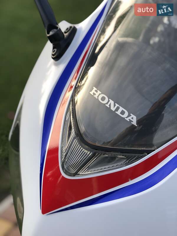 Мотоцикл Спорт-туризм Honda CBR 400R 2013 в Умани фото 4 Мотоцикл Спорт-туризм Honda CBR 400R 2013 в Умани