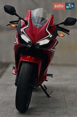 Спортбайк Honda CBR 400R 2019 в 