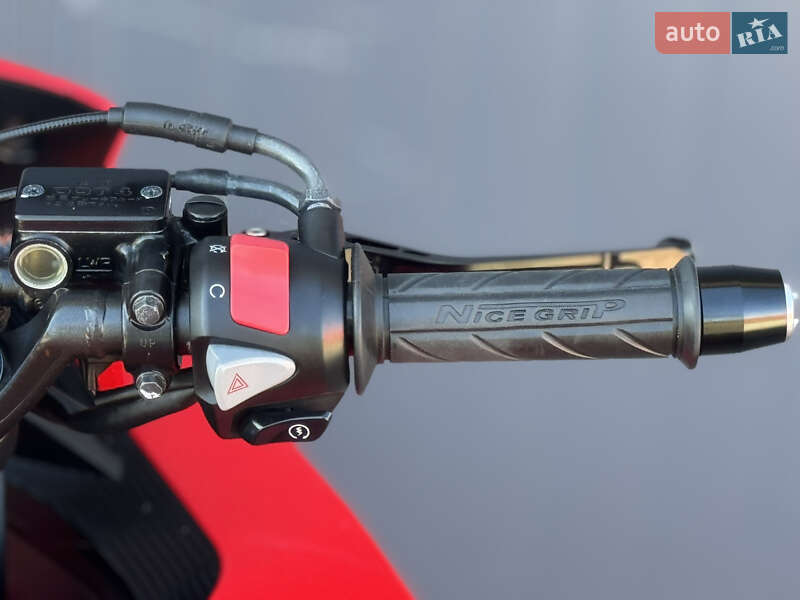 Спортбайк Honda CBR 400R 2017 в Львові